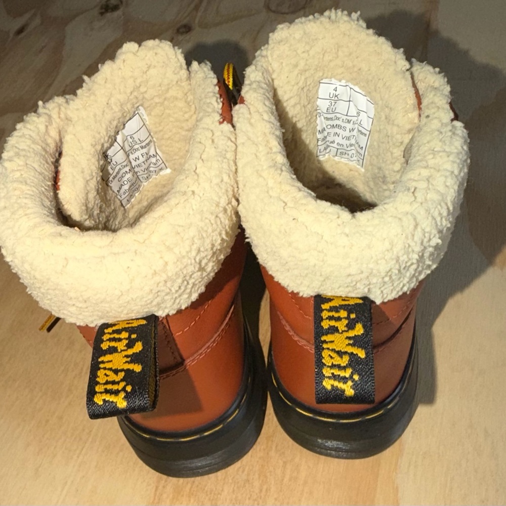 Dr. Martens Brown boots - Picture 6 of 10